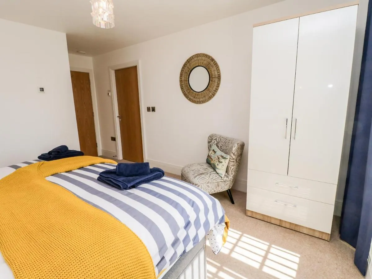 Sail Away, 17 Union Mill Daire Whitby